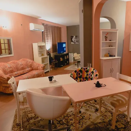 Central Apartmetnt Seaview Apartment Varna